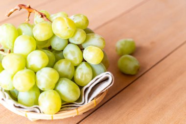 taze yeşil üzüm