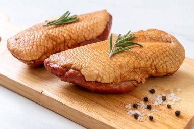 taze çiğ duck meme