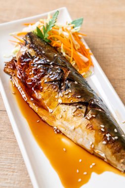 Teriyaki soslu ızgara Saba balık biftek