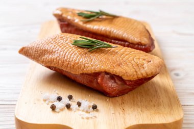 taze çiğ duck meme