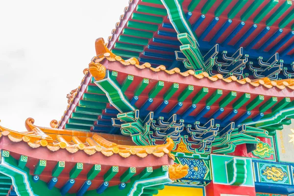 Templo Sik Sik Yuen (también llamado templo Wong Tai Sin) en Hong Ko — Foto de Stock
