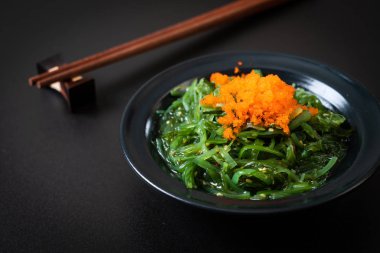 Yosun Salata karides yumurta - Japon tarzı