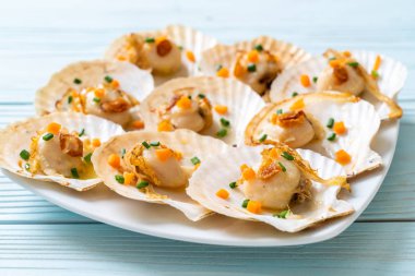 tereyağı ile ızgara tarak shell