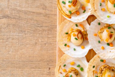 tereyağı ile ızgara tarak shell