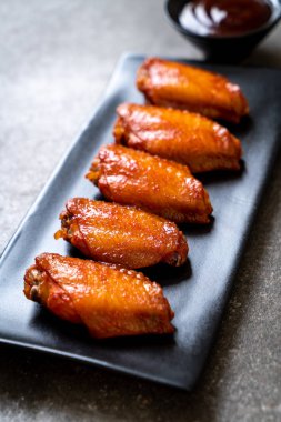 Barbekü tavuk kanadı