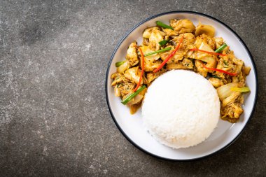 Toz köri pirinç kızarmış yengeç