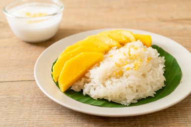 yapışkan pirinç ile mango