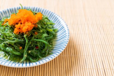 Yosun Salata karides yumurta - Japon tarzı