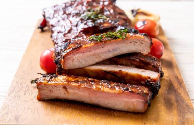 Izgara Barbekü kaburga domuz