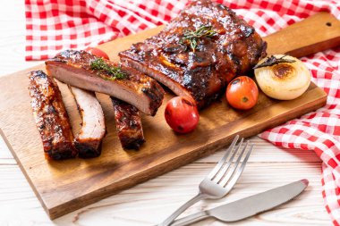 Izgara Barbekü kaburga domuz