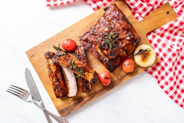 Izgara Barbekü kaburga domuz