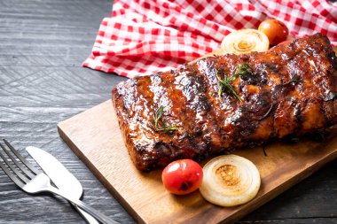 Izgara Barbekü kaburga domuz