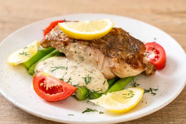 Grilled snapper fish steak — Stock Photo, Image