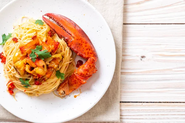 Pasta all 'astice o espaguetis de langosta —  Fotos de Stock