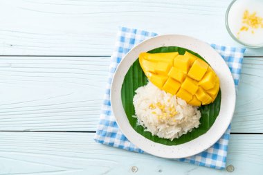 yapışkan pirinç ile mango