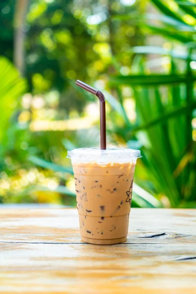 Iced latte coffee cup — Zdjęcie stockowe