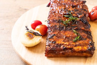 Izgara Barbekü kaburga domuz
