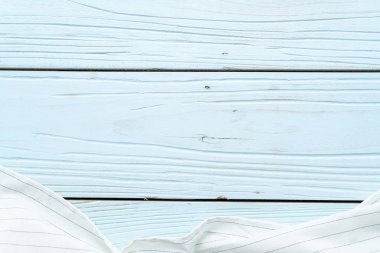 mutfak bezi (peçete) mavi ahşap zemin üzerine