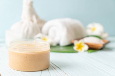 Spa uygulamaları üzerinde ahşap arka plan belirleme