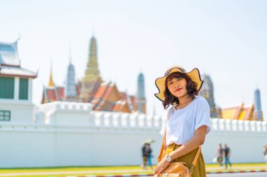 Mutlu Asyalı kadın seyahat Tayland