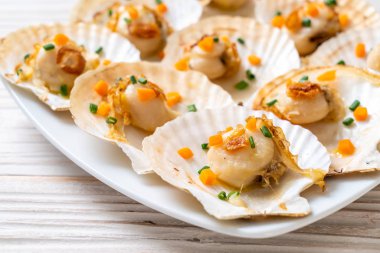 tereyağı ile ızgara tarak shell