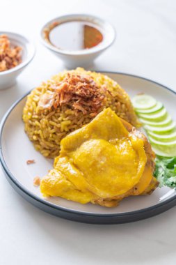 Müslüman tavuklu pilav.