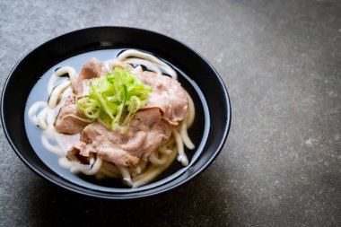 Udon ramen noodle pork (Shio Ramen ile)