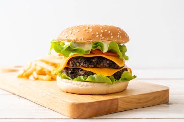 Taze lezzetli hamburger. 