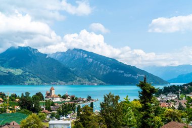 İsviçre 'deki Spiez Kalesi