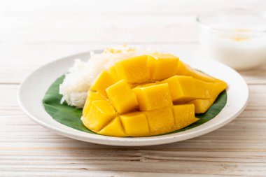 yapışkan pirinç ile mango