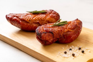 Kızarmış ördek göğsü