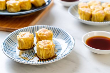 Hamur buğulanmış karides Çince