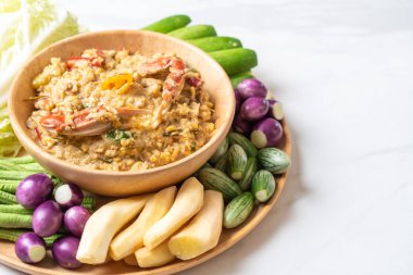 Chili Yapıştır kaynamaya yengeç veya Hindistan cevizi m ile yengeç ve soya sos ile