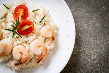 karides ile İtalyan risotto