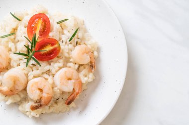 karides ile İtalyan risotto