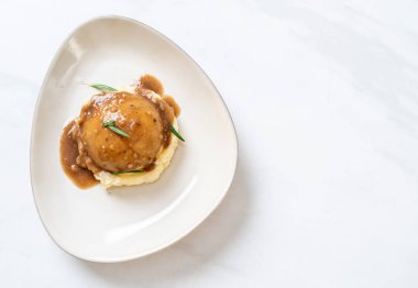 sos soslu patates püresi