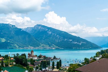 İsviçre 'deki Spiez Kalesi