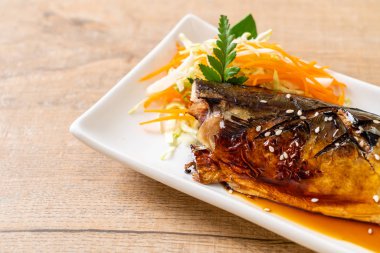 Teriyaki soslu ızgara Saba balık biftek