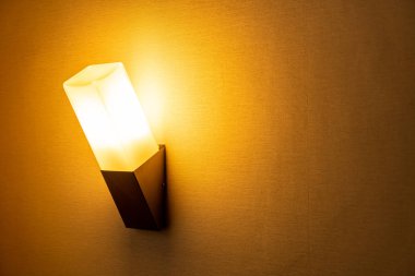 Duvarda ışık lamba