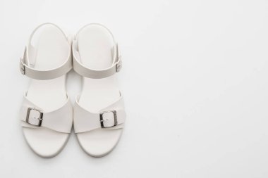 kadın deri sandalet