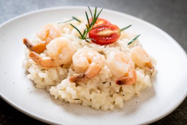 karides ile İtalyan risotto