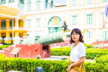 Mutlu Asyalı kadın seyahat Tayland