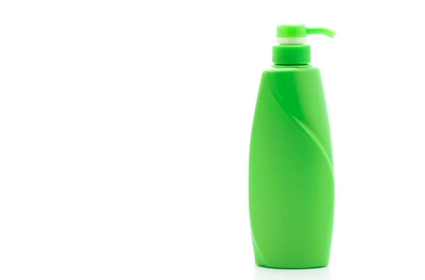 Пляшка шампуню або кондиціонера для волосся на білому тлі — стокове фото