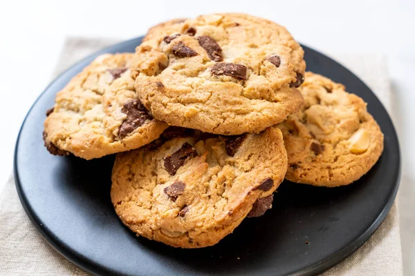 Cookies with chocolate chips — Stock Photo, Image