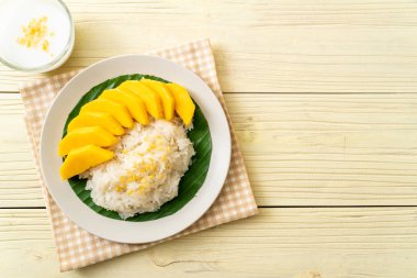 yapışkan pirinç ile mango