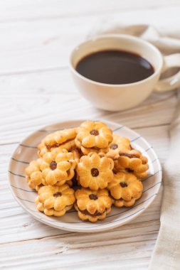 ananas reçeli ile bisküvi