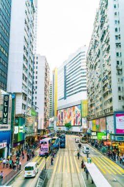 Hong Kong - 21 Şubat 2019: İnsanlar arasında Hennessy Road, Ca