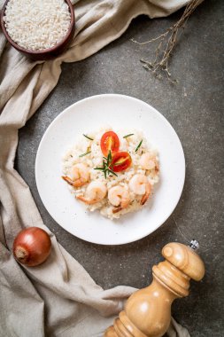 karides ile İtalyan risotto