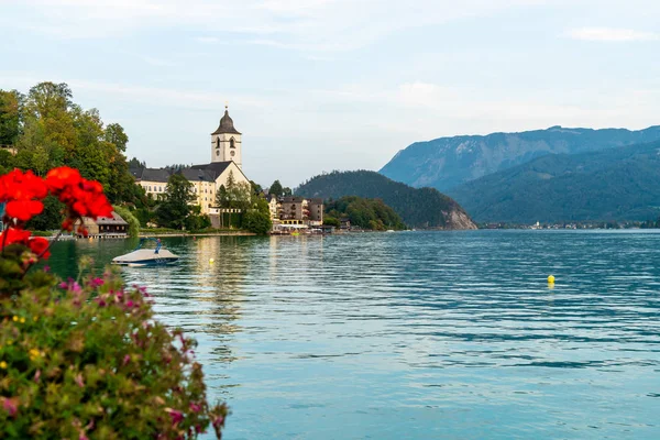 Waterfront St Wolfgang con el lago Wolfgangsee, Austria —  Fotos de Stock