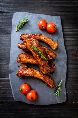 Izgara Barbekü kaburga domuz